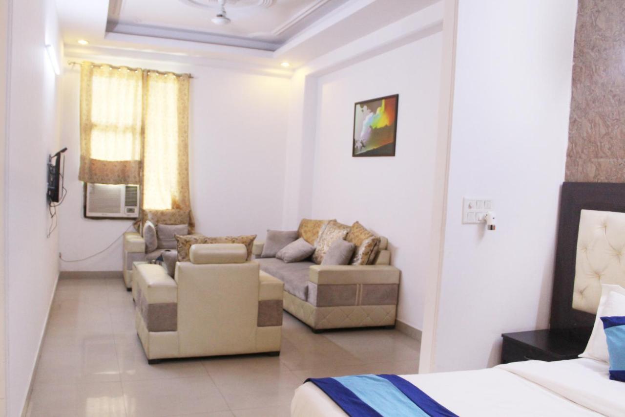 Hotel Trio Residency Near Noida City Center Extérieur photo