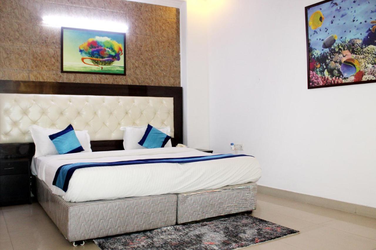 Hotel Trio Residency Near Noida City Center Extérieur photo